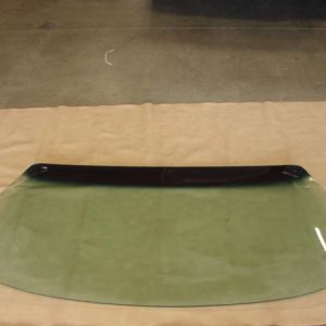 B03100E Windshield, Green Tint