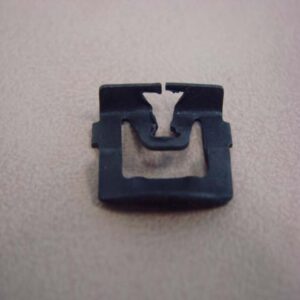 B42413A Moulding Retainer Clip