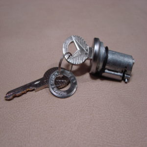 B43505F Trunk Lock Cylinder And Key