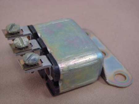 P 13853A Horn Relay 6 Volt For 1949-1950-1951-1952-1953-1954-1955-1956