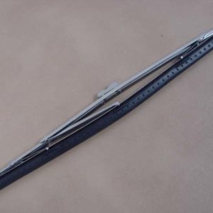 B17528G Wiper Blade With Retainer